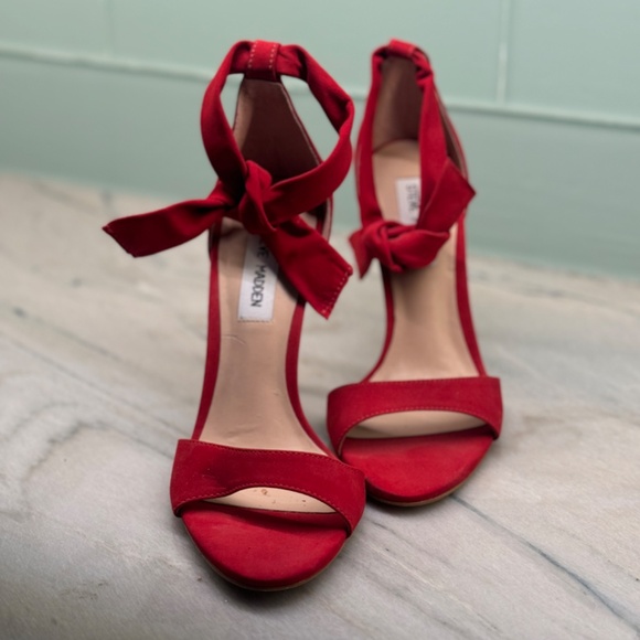 Steve Madden red suede tie up ankle sandals size 7 - Picture 5 of 8